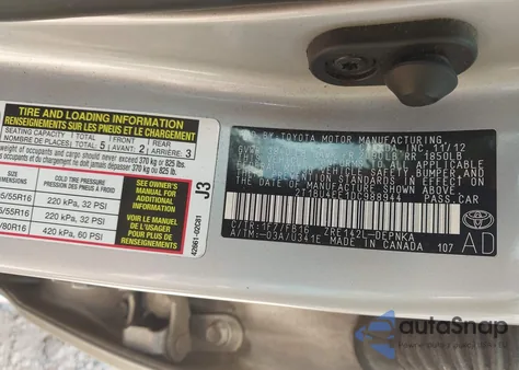 2013 Toyota Corolla Le z USA, uszkodzony, nr VIN 2T1BU4EE1DC988944